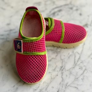 Size 7/8 (EU 24) Toddler Girl Pink Mesh Sneakers